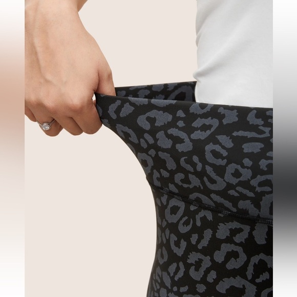 BloomChic Plus Size 3XL Leopard Print High Rise Skinny Leggings us22-24 - Picture 3 of 7